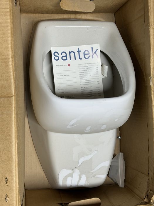 Подвесной писуар бренда Santek