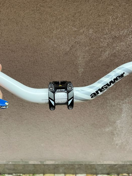 Лапа за кормило Nukeproof + подарък кормило Answer