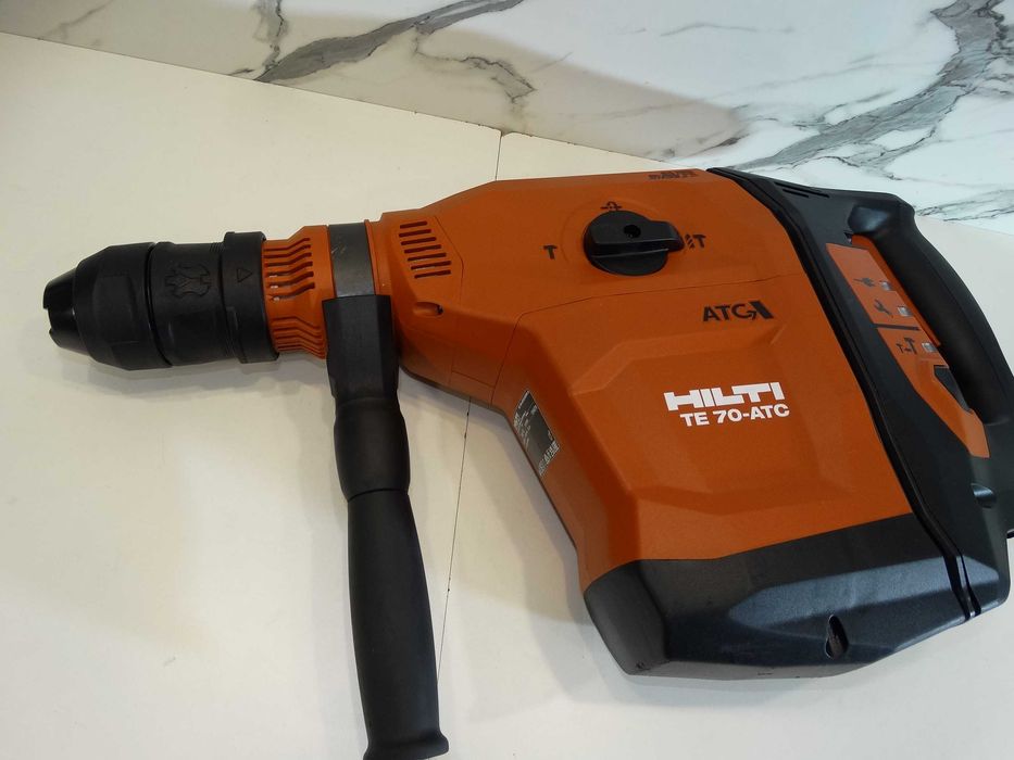 Резервиран - НОВО - Hilti TE 70 ATC / AVR - Мощна ударо пробивна машина