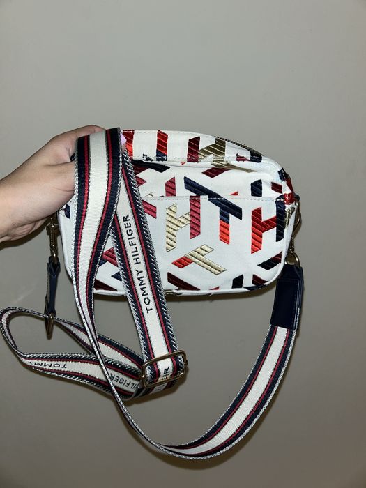 Чанта Tommy Hilfiger