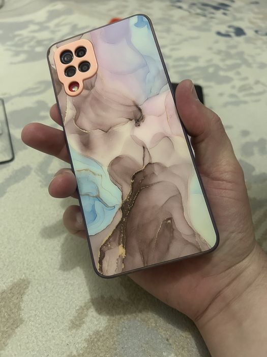 Продам телефон Samsung а 12