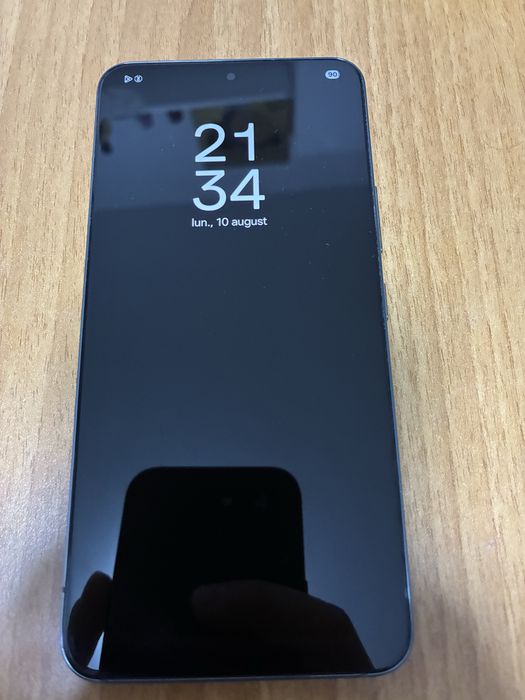 Samsung s22.