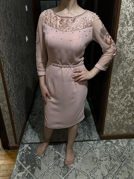 Продам Б/У платья