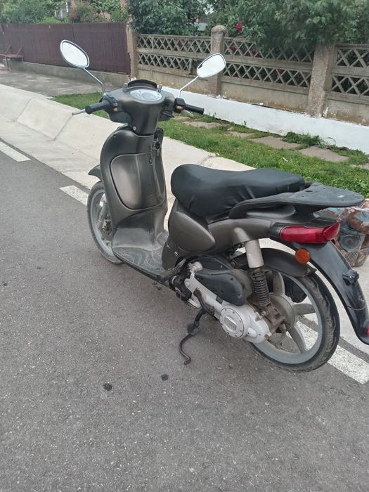 Vând sau schimb Aprilia