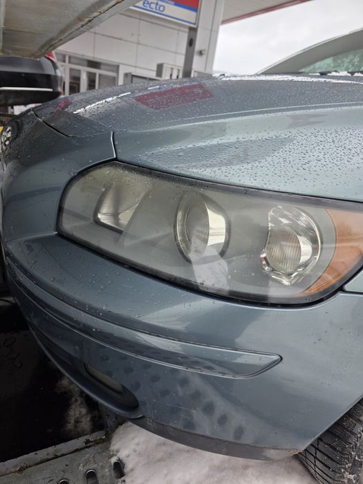 Фарове за Volvo V50 2005 година