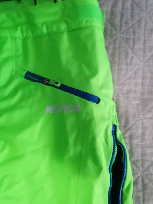 Pantaloni pentru schi