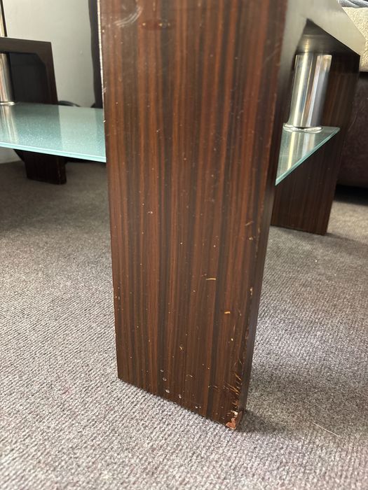 Холна стъклена маса на две нива