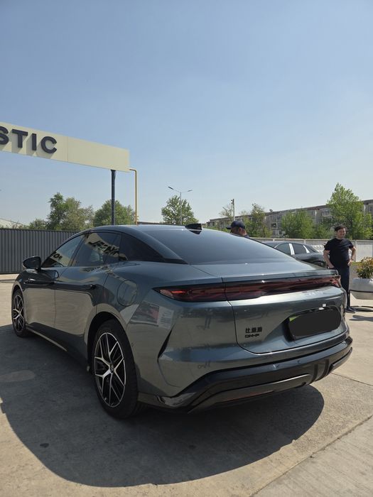 ** Byd Han L Gibrid 2025