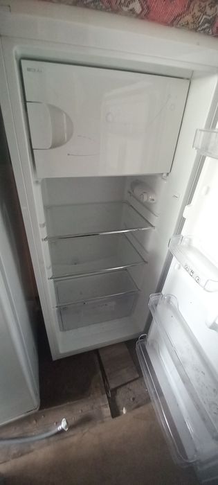 Срочно продаётся холодильник Артель