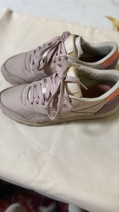Продам кроссовки reebok