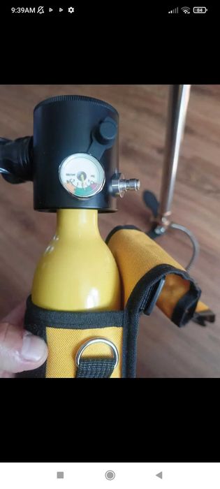 Бутилка за гмуркане с помпа за високо налягане.