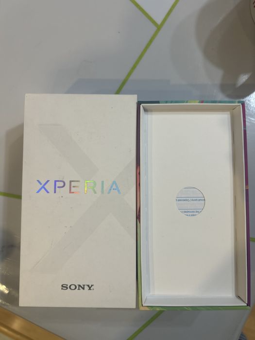 Продам телефон Sony F5122