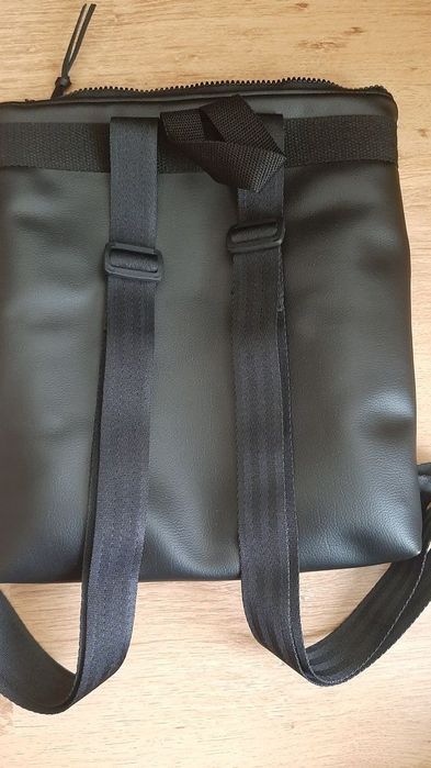 Нови! Раница и несесер! 50 лв.!