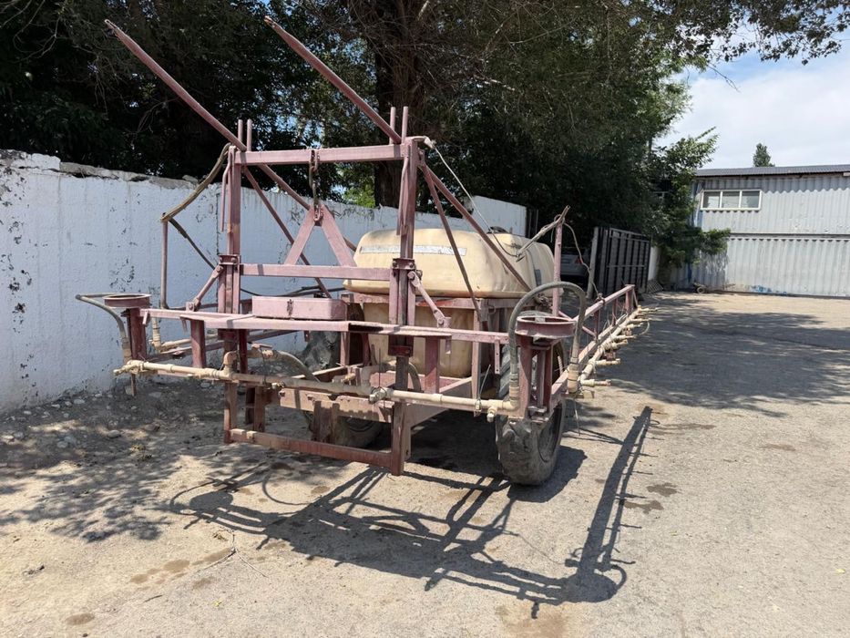 Срочно продам опрыскователь