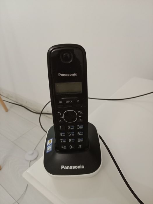 Проводной телефон Панасоник.