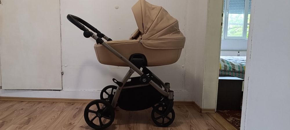 Бебешка количка Tutis