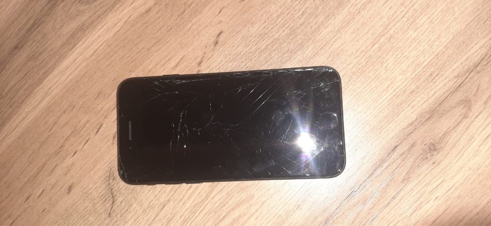 Аифон 7 срочно !!!