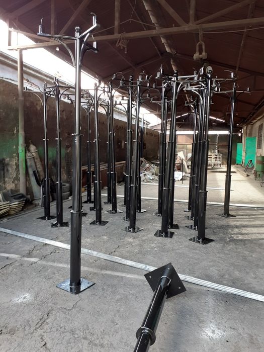 Stâlpi de iluminat stradal