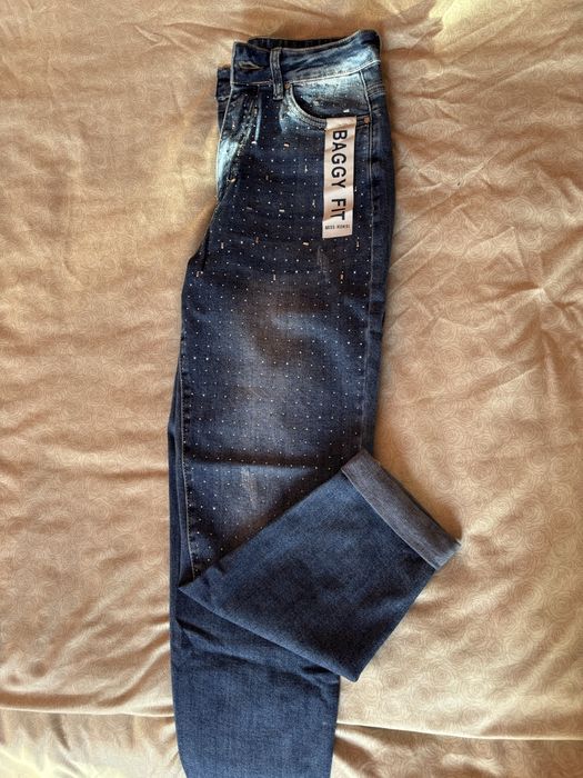 Дънки с камъчета