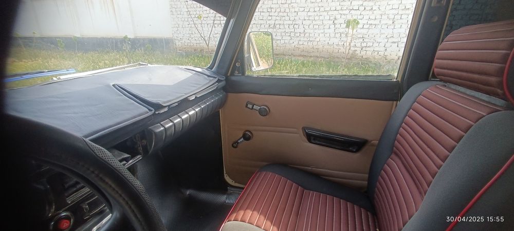 Moskvich 412 LEGENDA