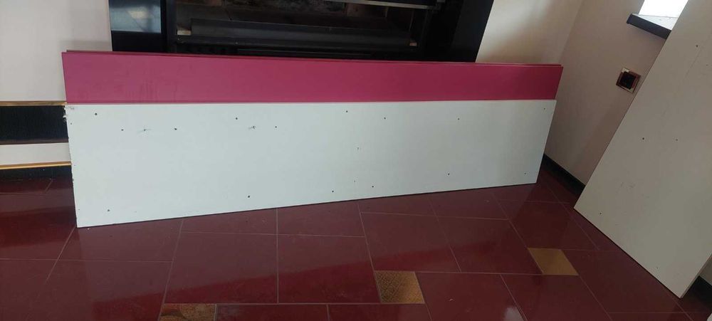 Легло: 140 х 190 см. Отлично състояние.  Предаване - Плевен.