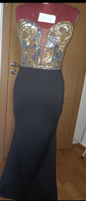 Rochie de seara cu bust din paiete