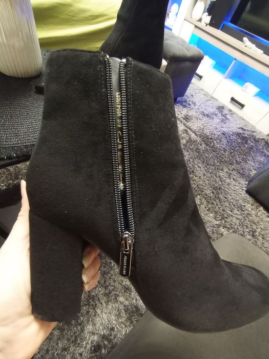 Велурени боти 37