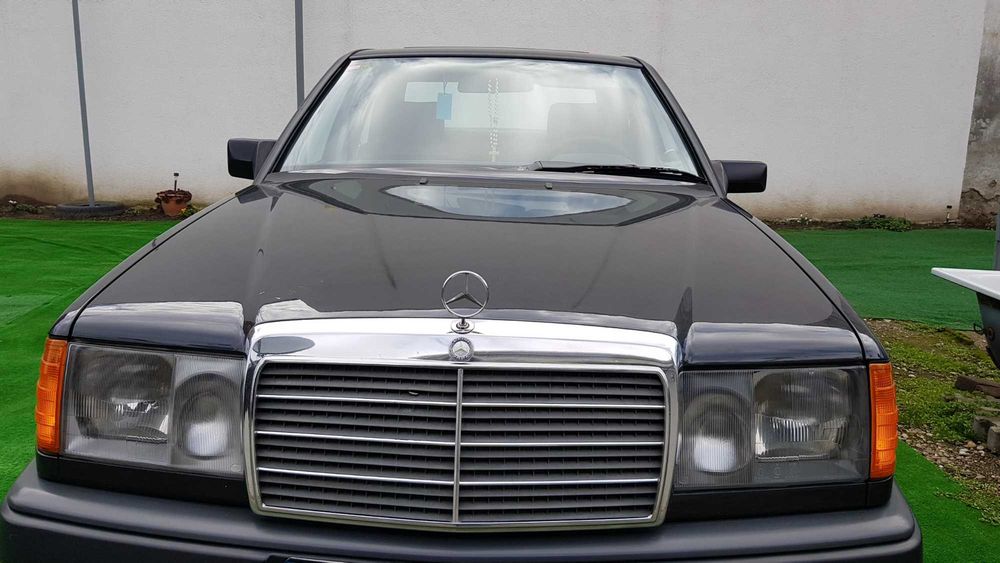 Mercedes Benz 200 Limusine W124