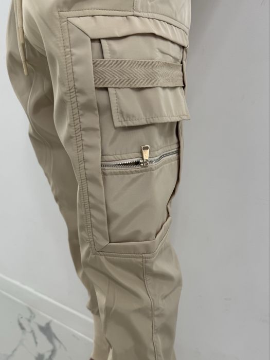 Pantaloni Model VAGABOND