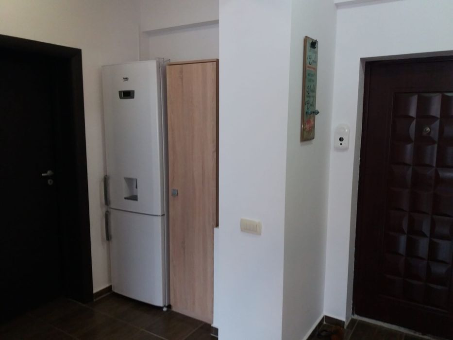 Închiriez apartament cu două camere, Militari Residence, pret 1900 lei