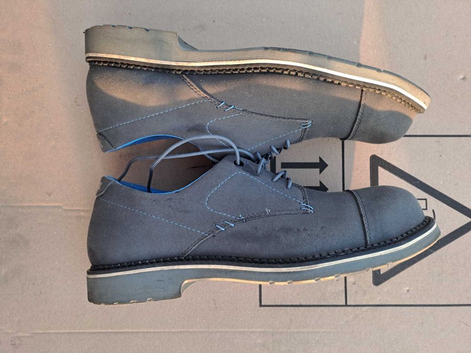 Pantofi uvex cu bombeu