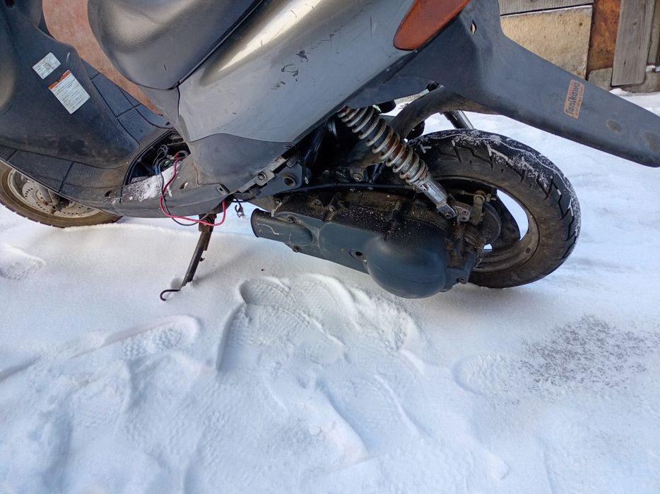 Продам мопед сузуки ледз2