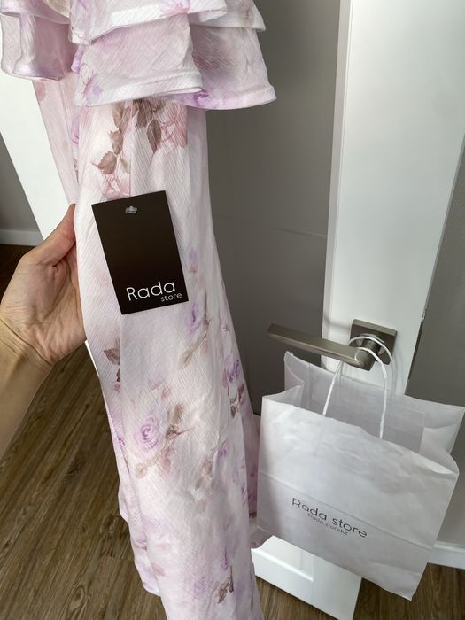 Новое Платье срочно продам