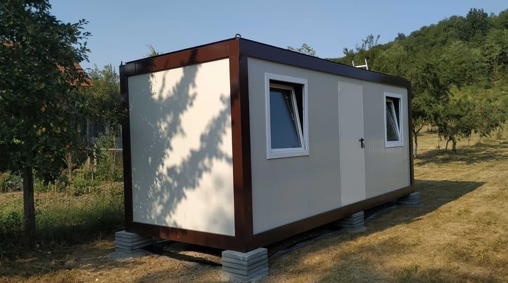 Vand container tip pe comanda