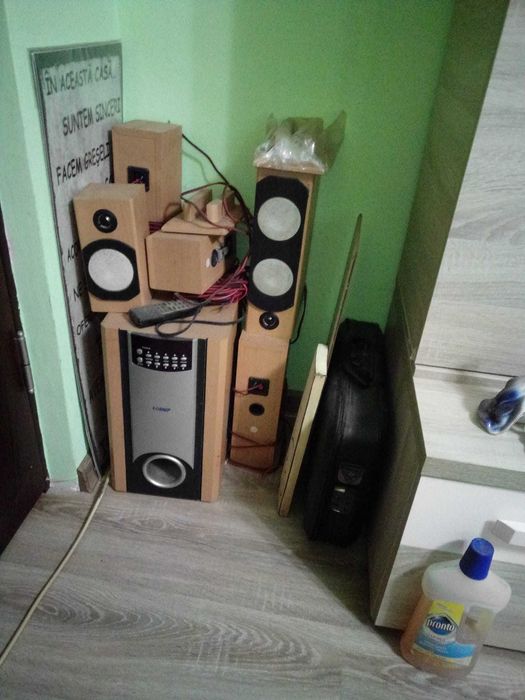 Boxe lemn muzica