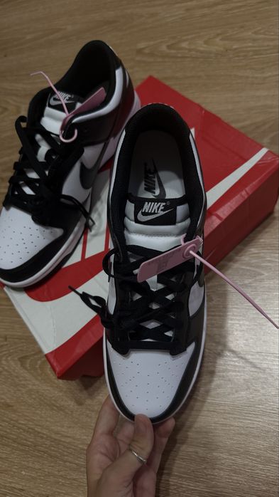 Nike dunk low panda