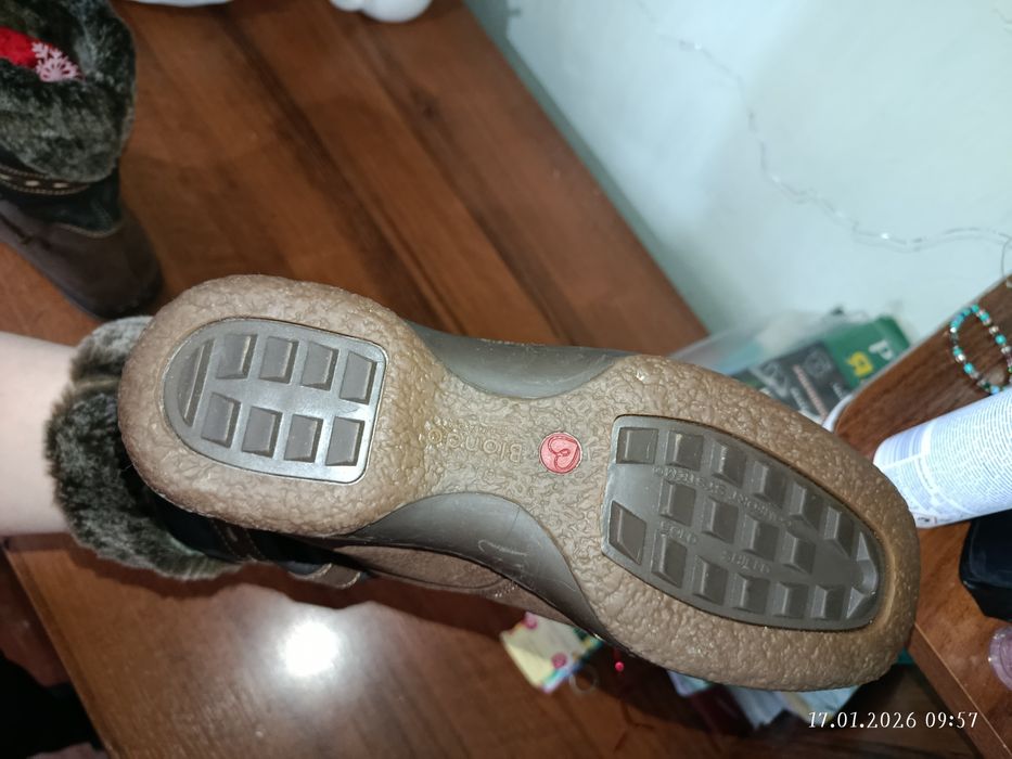 Женские новые фирменные  сапоги .США