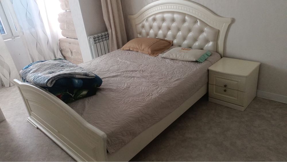 Спальная гарнитура б/у