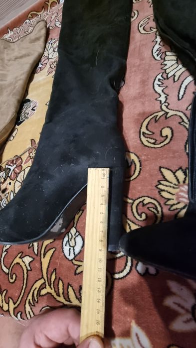 Одежда шапки и сапоги