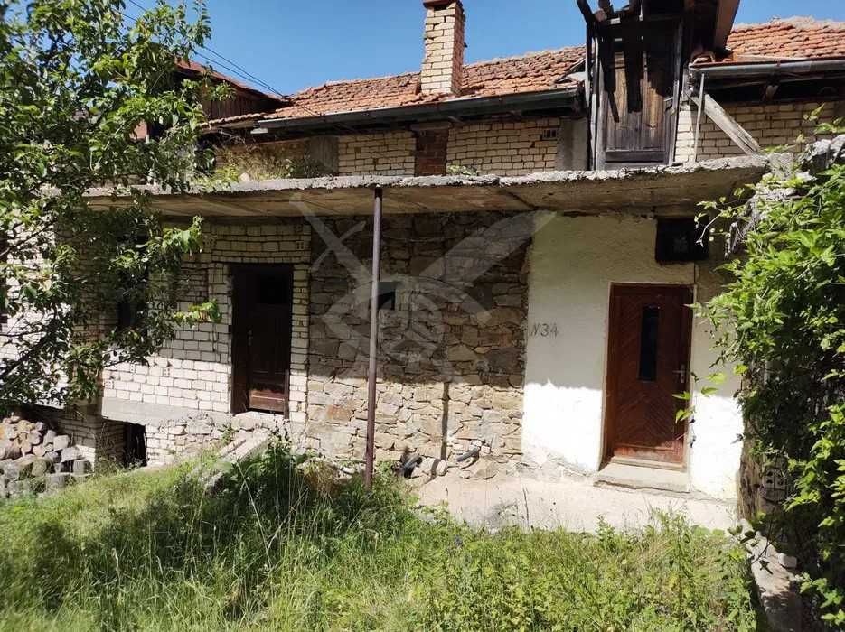 2дка двор!Къща в Стърница 68986