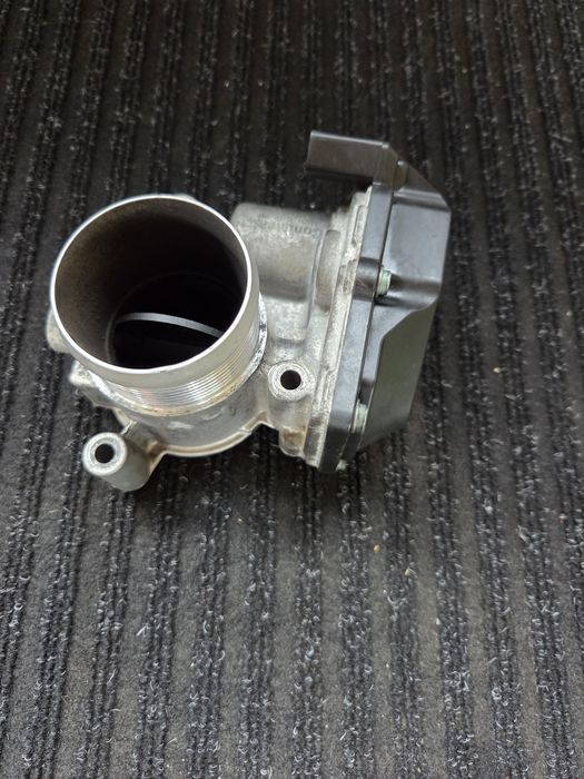 Дроселова клапа 2.0 tdi Audi VW Seat Skoda Ауди Сеат Шкода Фолцваген