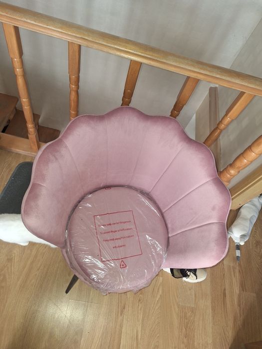 Scaunel pt masa de toaleta NOU scoică