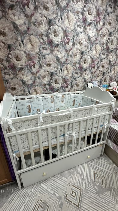Продам детскую кроватку