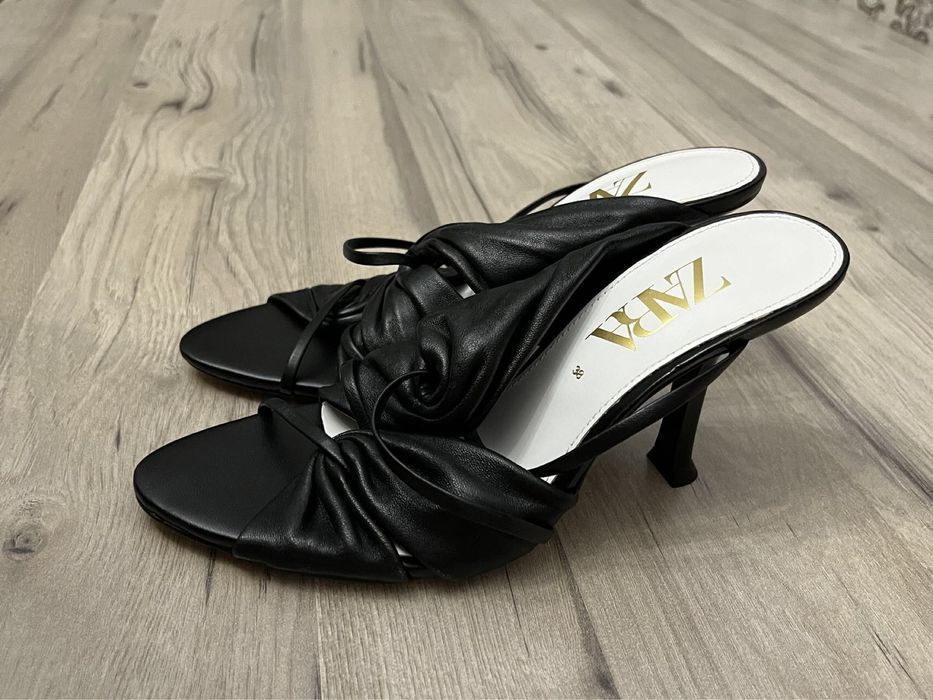 босоножки Zara новые