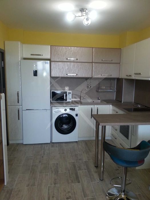 Дава се под наем Двустаен апартамент в Пловдив, Южен - 62 кв.м за 425 € - Снимка #3