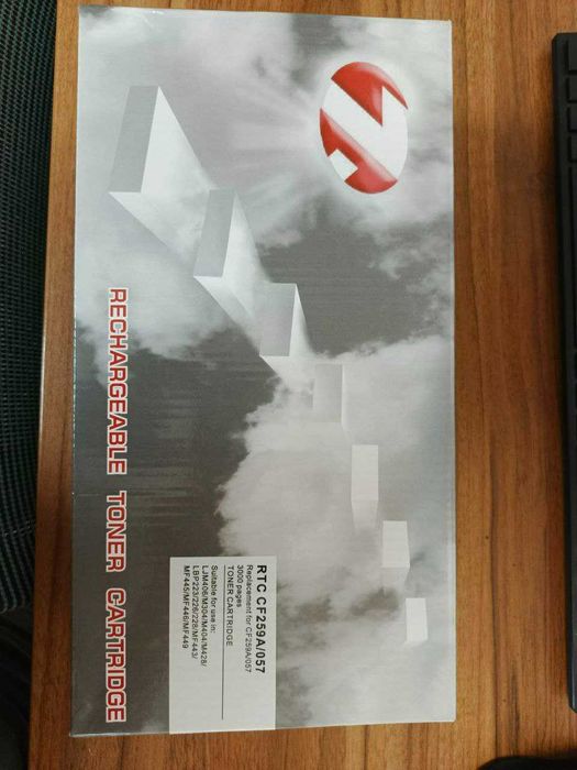 Universal toner kartridj