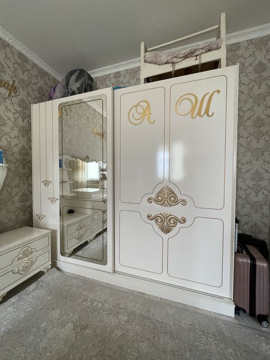 Спальный гарнитур