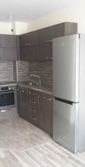 Дава се под наем Двустаен апартамент в Пловдив, Младежки Хълм - 65 кв.м за 290.7 € - Снимка #1