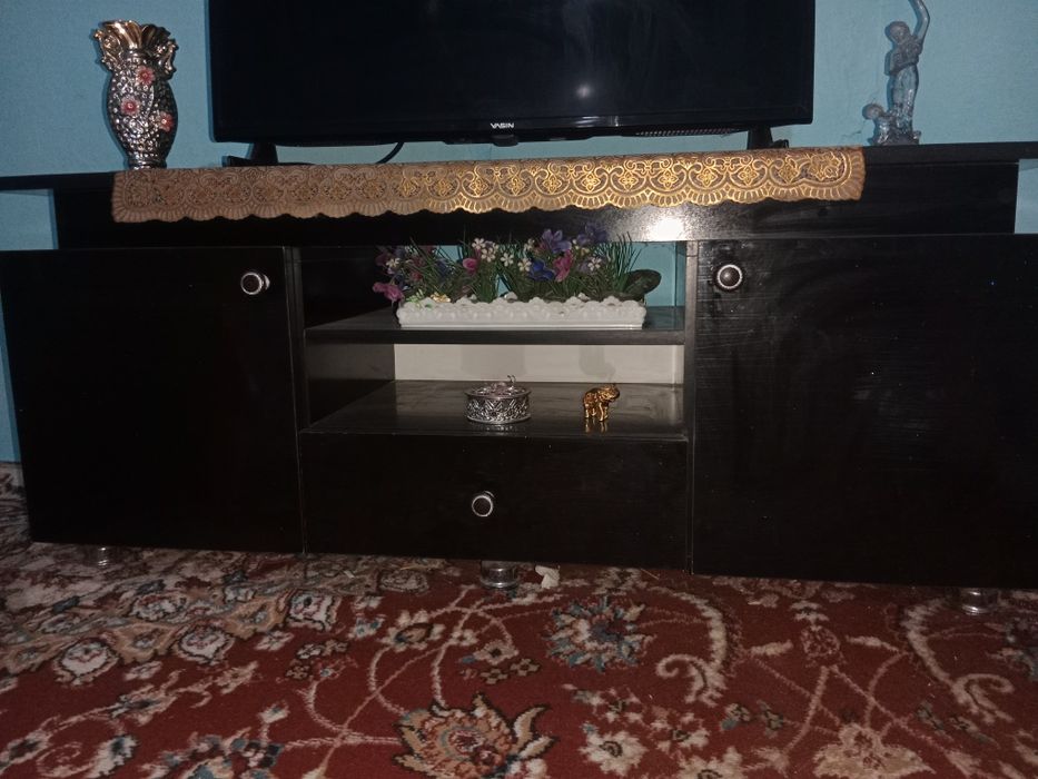 Подставка для телевизора