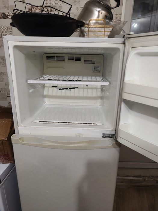 Продам холодильник